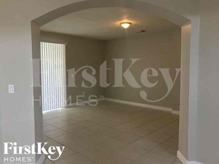 Building Photo - 15320 SW 141st Ct