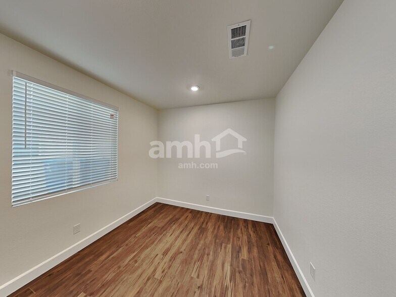 Building Photo - 290 Dahlia Rachel Pl