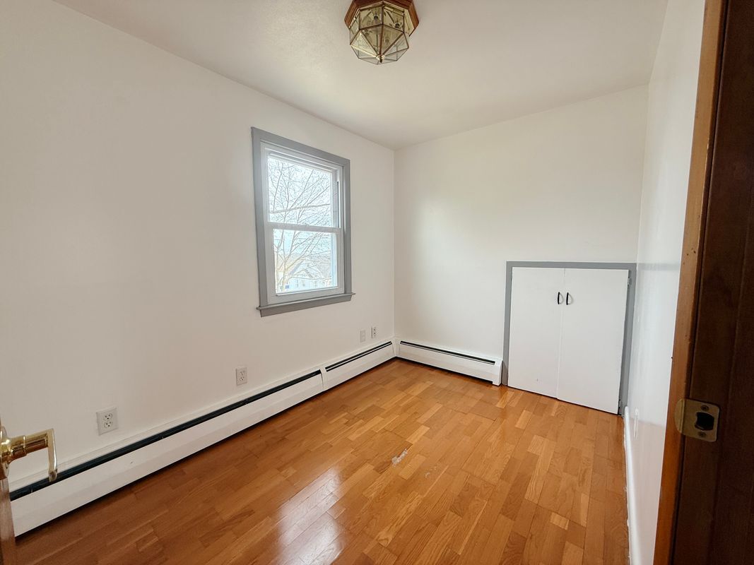 Building Photo - 91 Enright St
