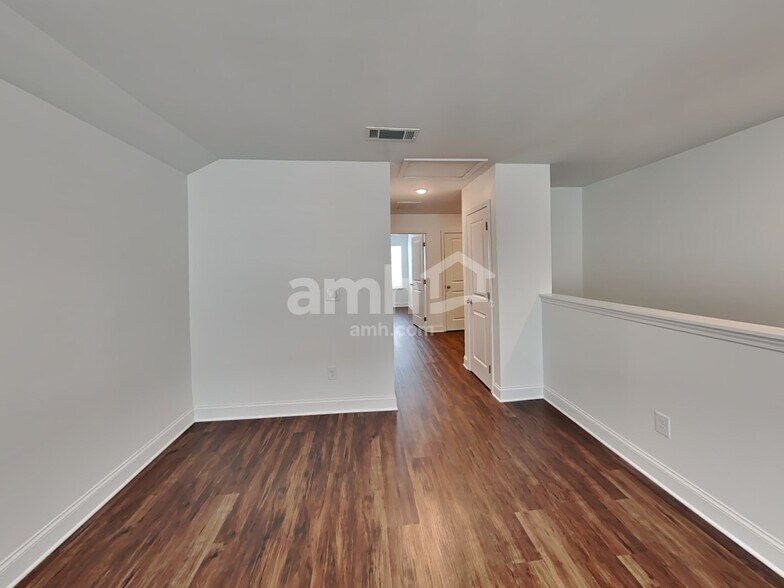 Building Photo - 4886 Pebble Bridge Wy