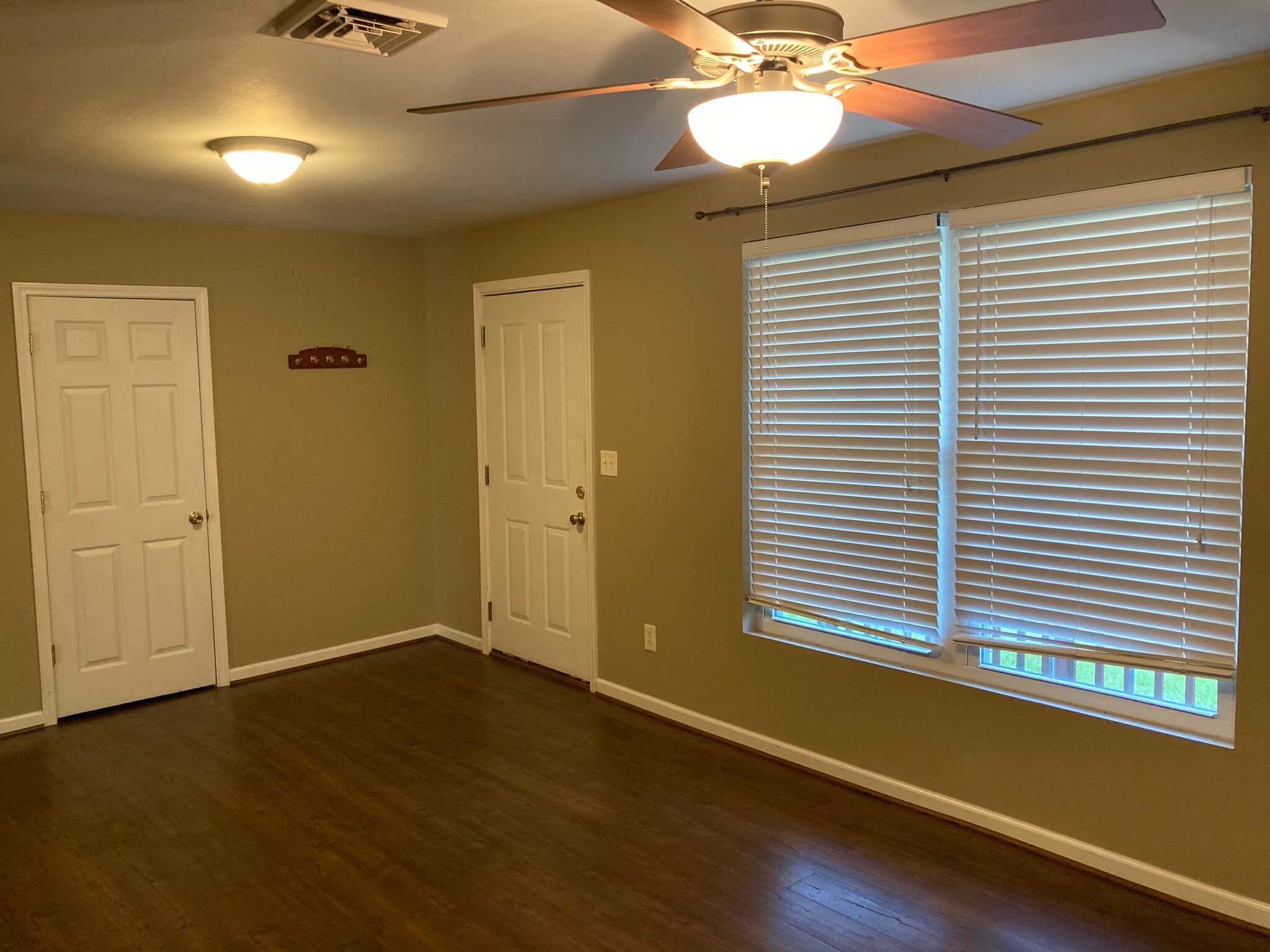 Entry/Living Room - 215 Bethel Church Rd