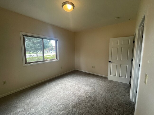 Building Photo - Whitefish Ground Floor Condo