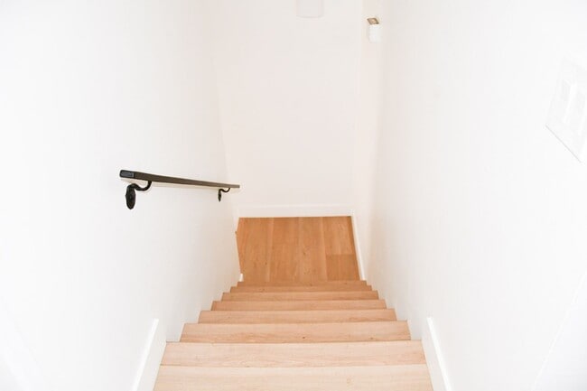 Building Photo - Valencia (994)