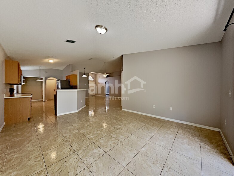 Building Photo - 16918 Corner Hill Ct