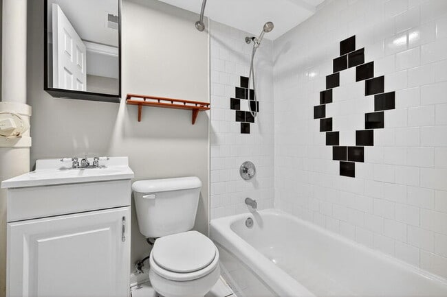 Building Photo - 8025 Waddell Ave