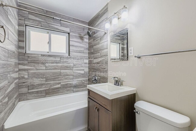 Building Photo - 4350 E Utah Pl