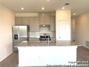 Building Photo - 750 Tranchet Trl