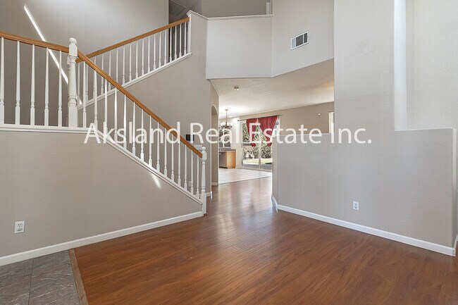 Building Photo - 1847 Crom St