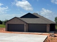 Building Photo - 2091 Brooklyn Ln