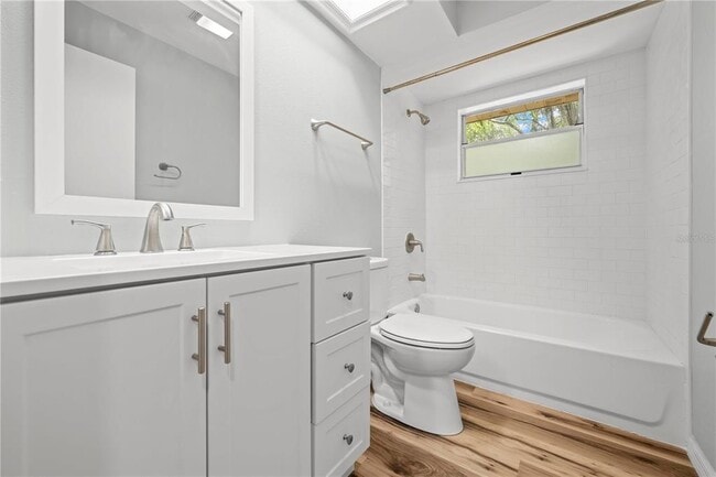 Building Photo - 2910 S Coleman Ave