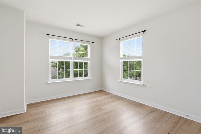 Building Photo - 341 Bullskin St