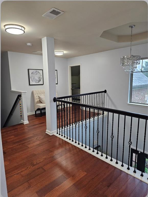 Building Photo - 204 Misty Grove Dr SE