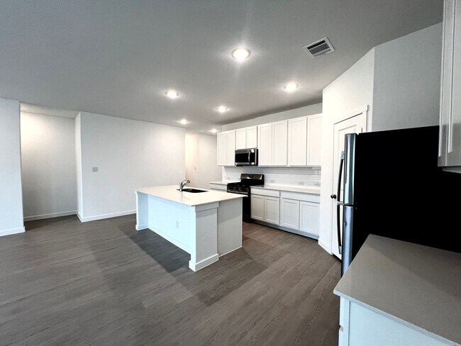 Building Photo - STUNNING New Construction 4/3 in Voss Farms, NBTX