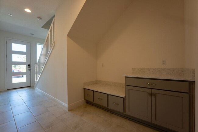 Building Photo - 9814 Bucklow Hill Dr
