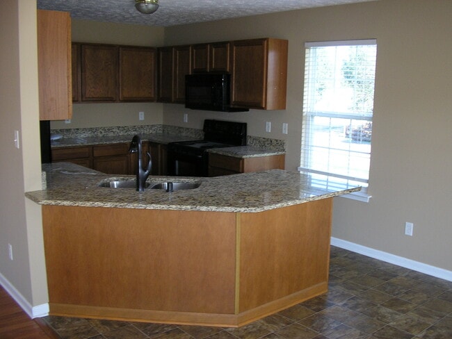 Building Photo - 403 Cedar Hollow Dr