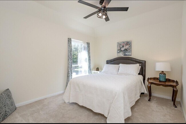 Building Photo - 9201 Royal Burgess Dr