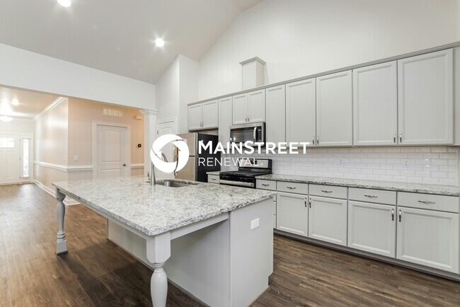 Building Photo - 3 Bedroom Pet-Friendly Home in CLAYTON, NC with Main Street Renewal