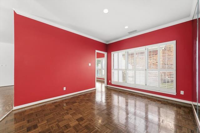 Building Photo - 22 1 Main Pl