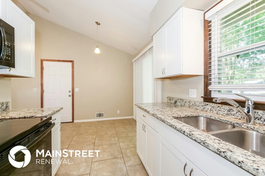 Building Photo - 7106 Ballentine St