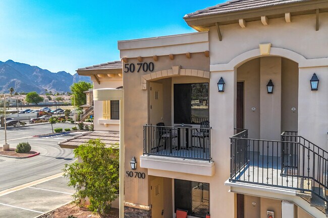 Building Photo - 50700 Santa Rosa Plz