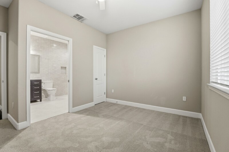 Building Photo - 1818 Tarragon Dr