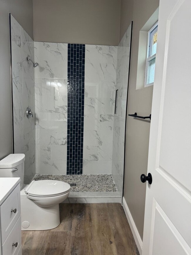 Building Photo - 923 Hagle Park Rd