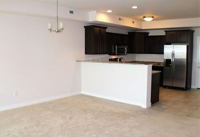 Building Photo - $2,000 | 3 Bedroom, 3 Bathroom TOWN HOME | PET Friendly* | Sublease* | Available for August 1st, ...