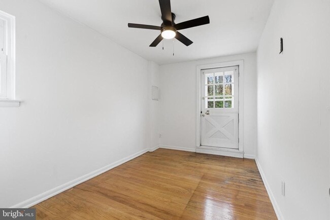 Building Photo - 3953 Lankenau Ave
