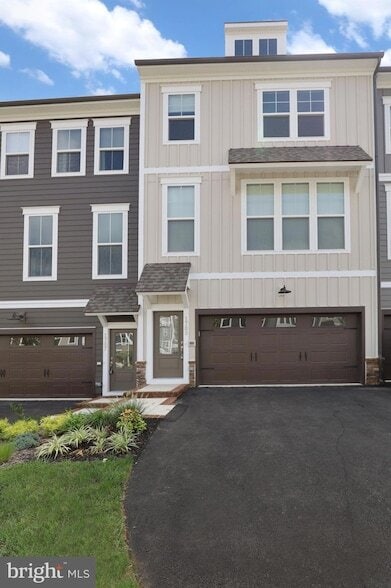 Building Photo - 1709 Beech Leaf St