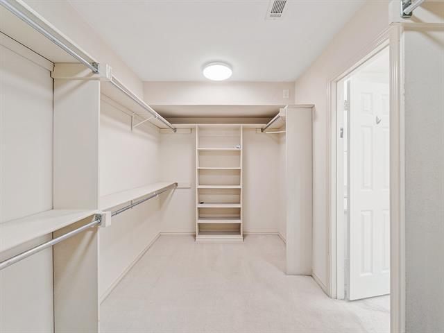 Building Photo - 7315 Debbe Dr