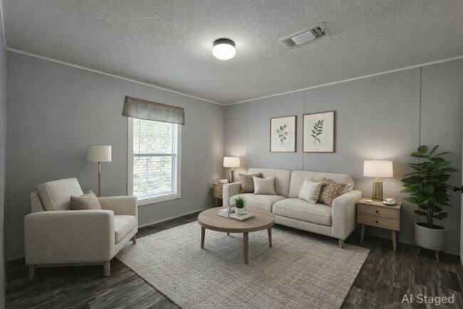 Building Photo - 6 Forest Ln