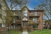 Building Photo - 425 Berkshire Dr
