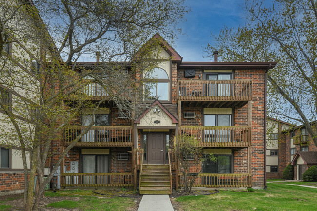 Primary Photo - 425 Berkshire Dr