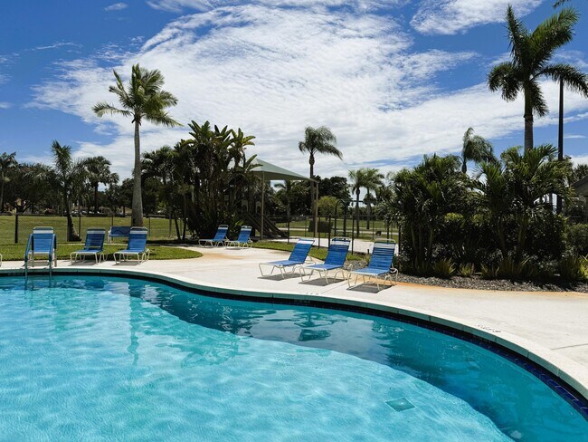 Building Photo - 8225 Pelican Harbour Dr