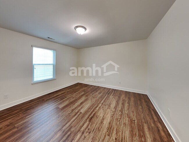 Building Photo - 535 Drema Ct