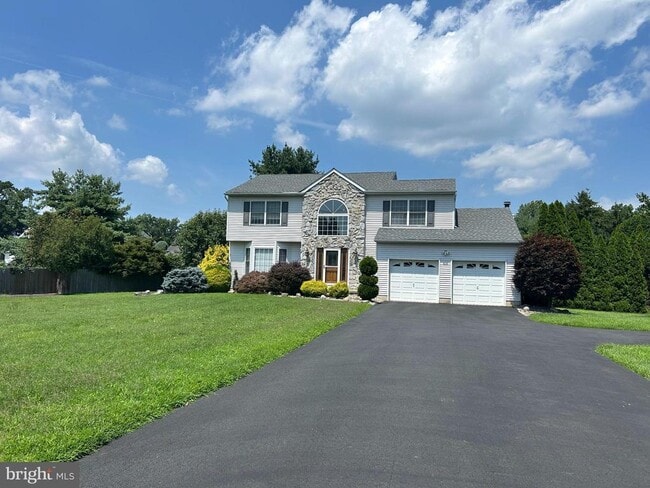 Primary Photo - 828 Yardville Allentown Rd