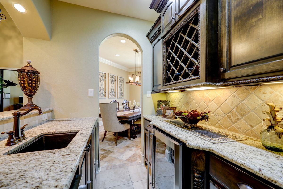 Building Photo - 4434 Chateau Creek Way