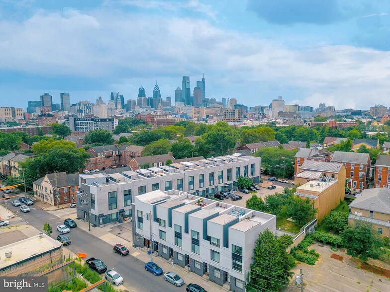 Building Photo - 706 N 7th St