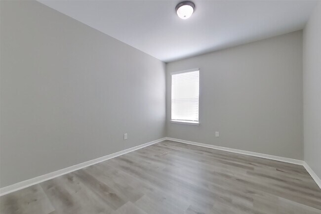 Building Photo - 417 Palomino Stand Dr