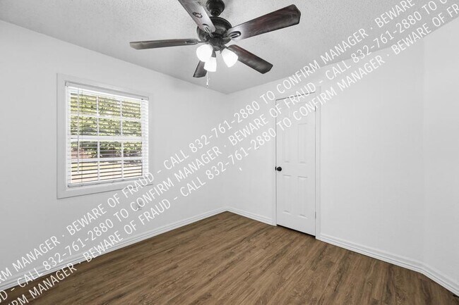 Building Photo - 2346 February Ln