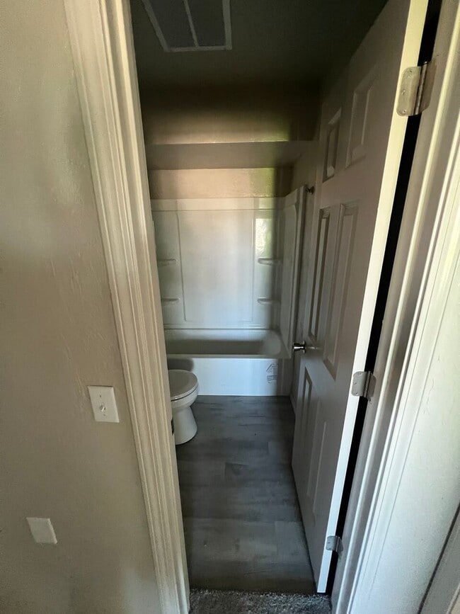 Building Photo - Newly Remodeled Home in SW OKC for Lease