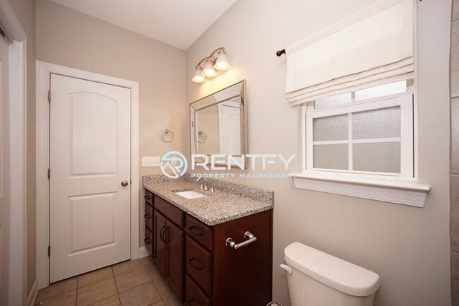 Building Photo - 2506 Gallery Drive