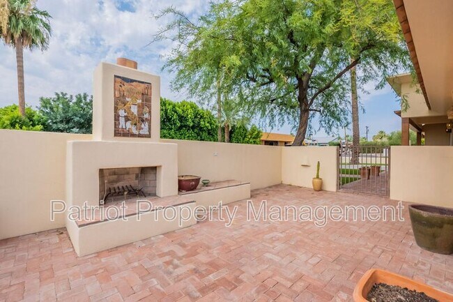 Building Photo - 7024 E Orange Blossom Ln
