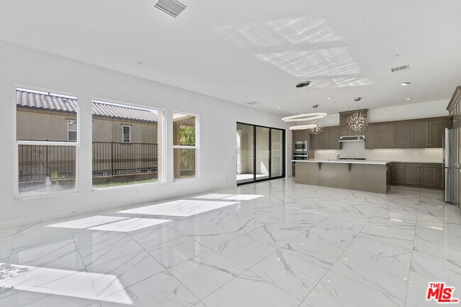Building Photo - 20810 Spruce Cir