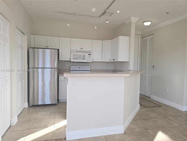 Building Photo - 4506 SW 160th Ave