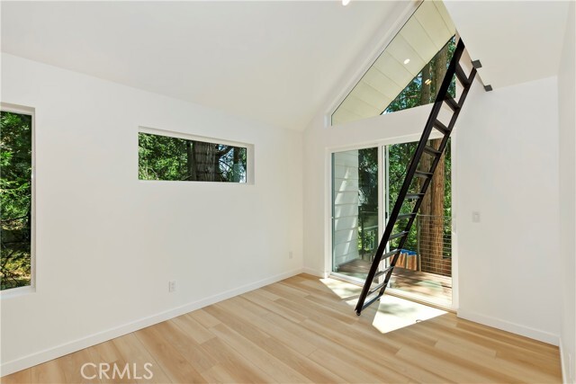 Building Photo - 441 Oriole Dr