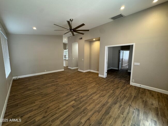 Building Photo - 1710 E Tradewind Ct