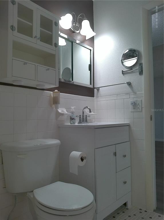 Building Photo - 2320 Brisbane St