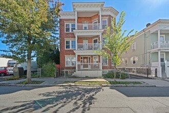 Building Photo - 25 Perkins St