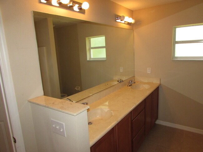 Building Photo - Large Indian Trails Single Family Home
